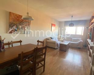 Living room of Flat for sale in Salamanca Capital  with Heating, Storage room and Furnished