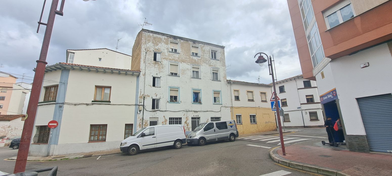 Piso en venta en Corvera de Asturias - CL QUINTANA CHACON, La Magdalena