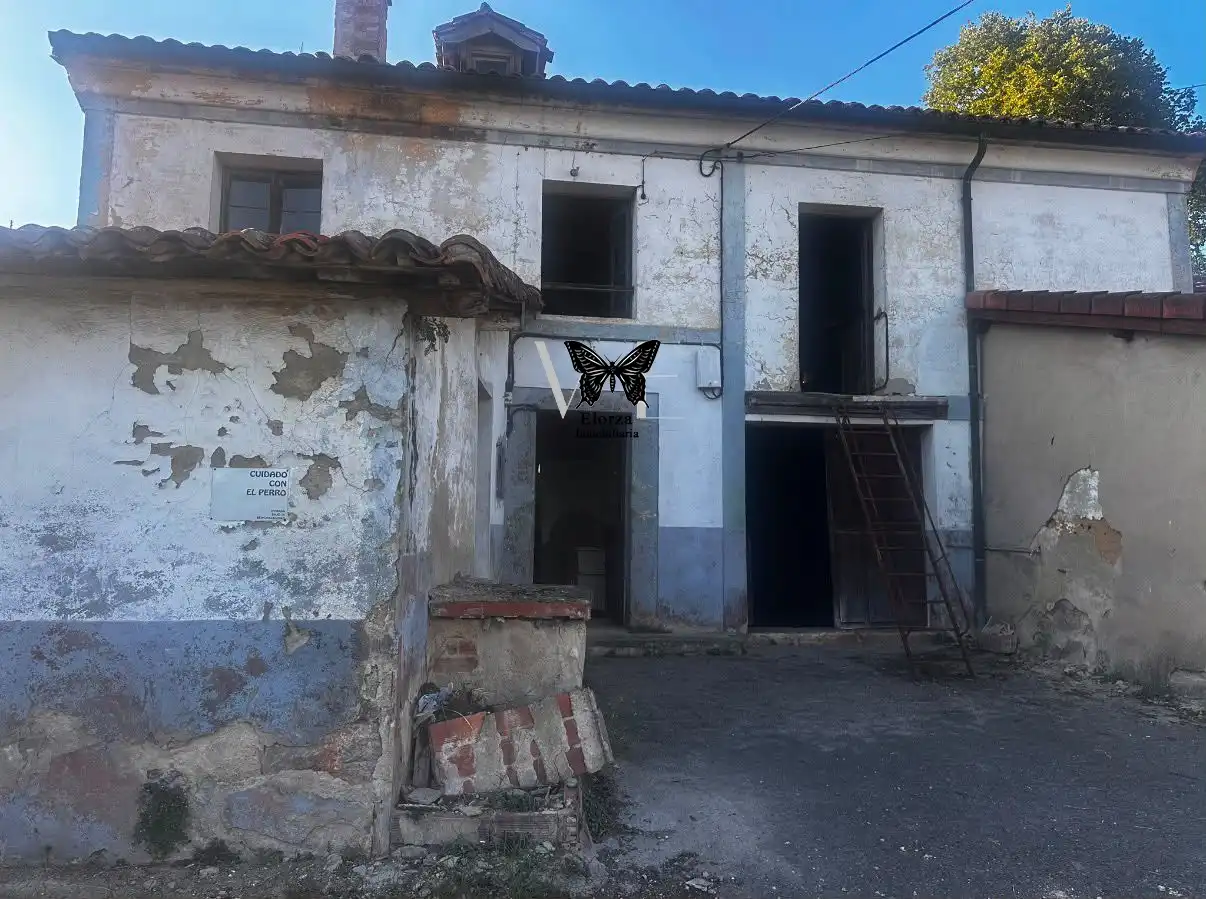 Haus zum Verkauf in Las Regueras