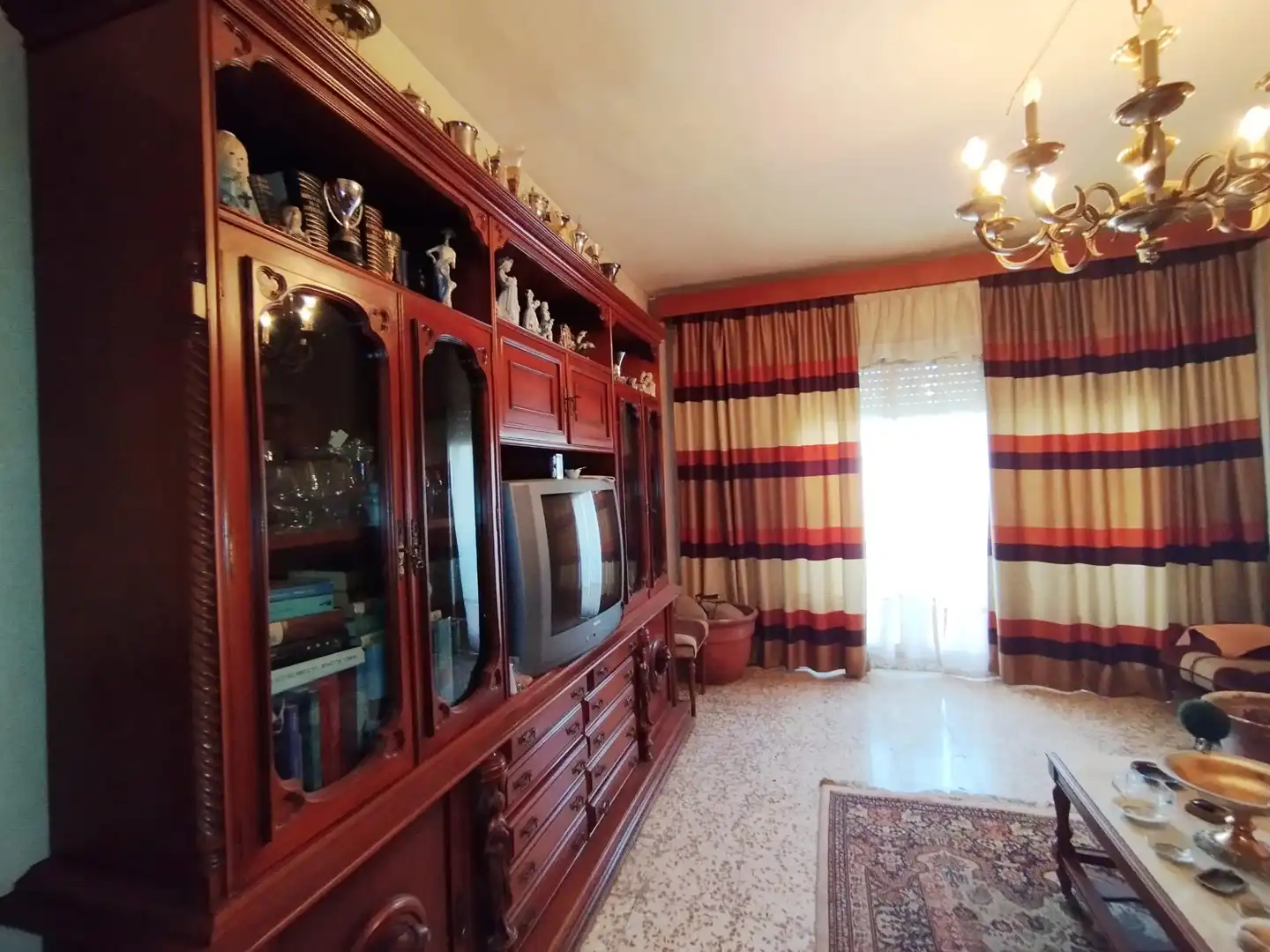Sala d'estar de Pis en venda en Argamasilla de Alba amb Terrassa, Moblat i Balcó