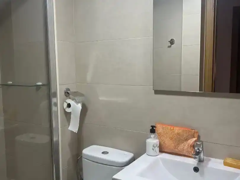 Badezimmer von Wohnung zur Miete in Salamanca Capital mit Balkon