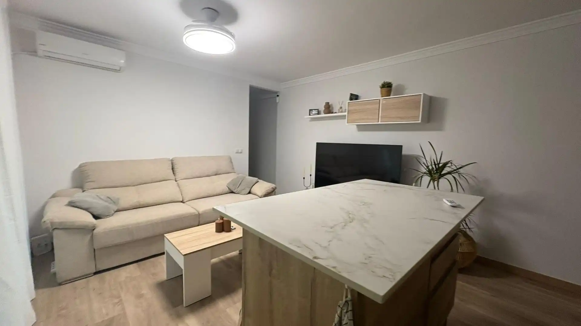 Sala de estar de Piso en venta en Málaga con Aire acondicionado, Amueblado y Balcón