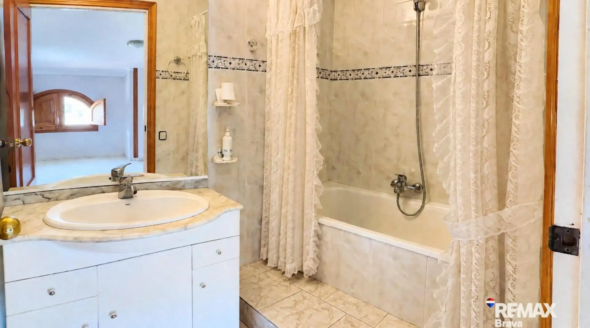 Detached house with pool for sale in Calle Guillerias, imagen 30
