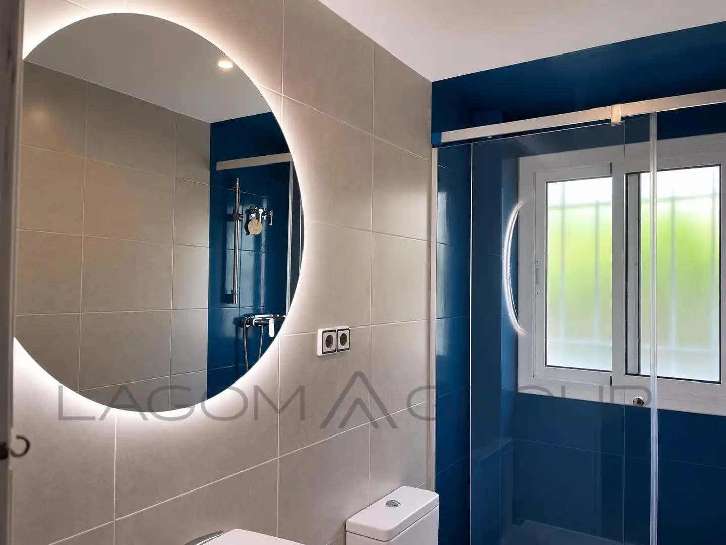Bathroom of Flat for sale in Gavà