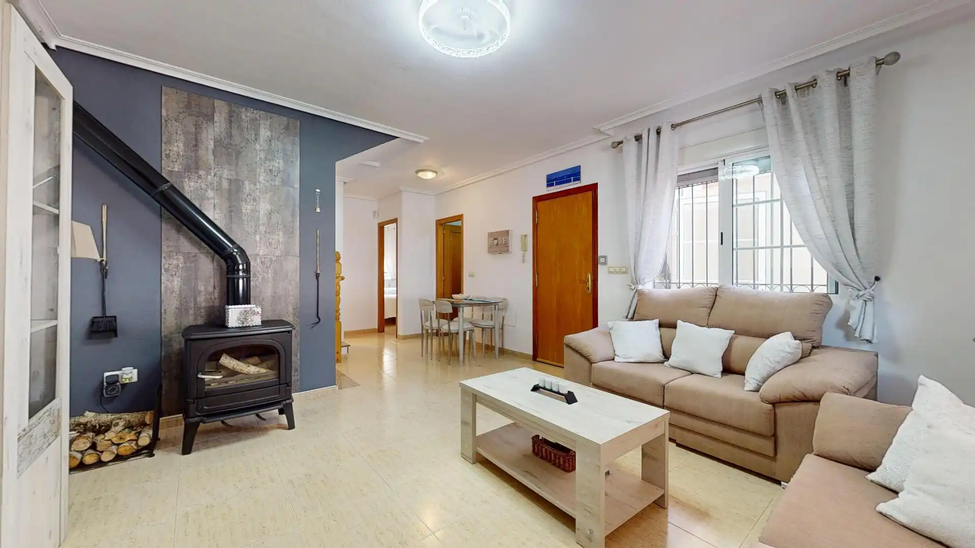 Sala de estar de Casa adosada en venta en San Pedro del Pinatar con Aire acondicionado, Terraza y Trastero
