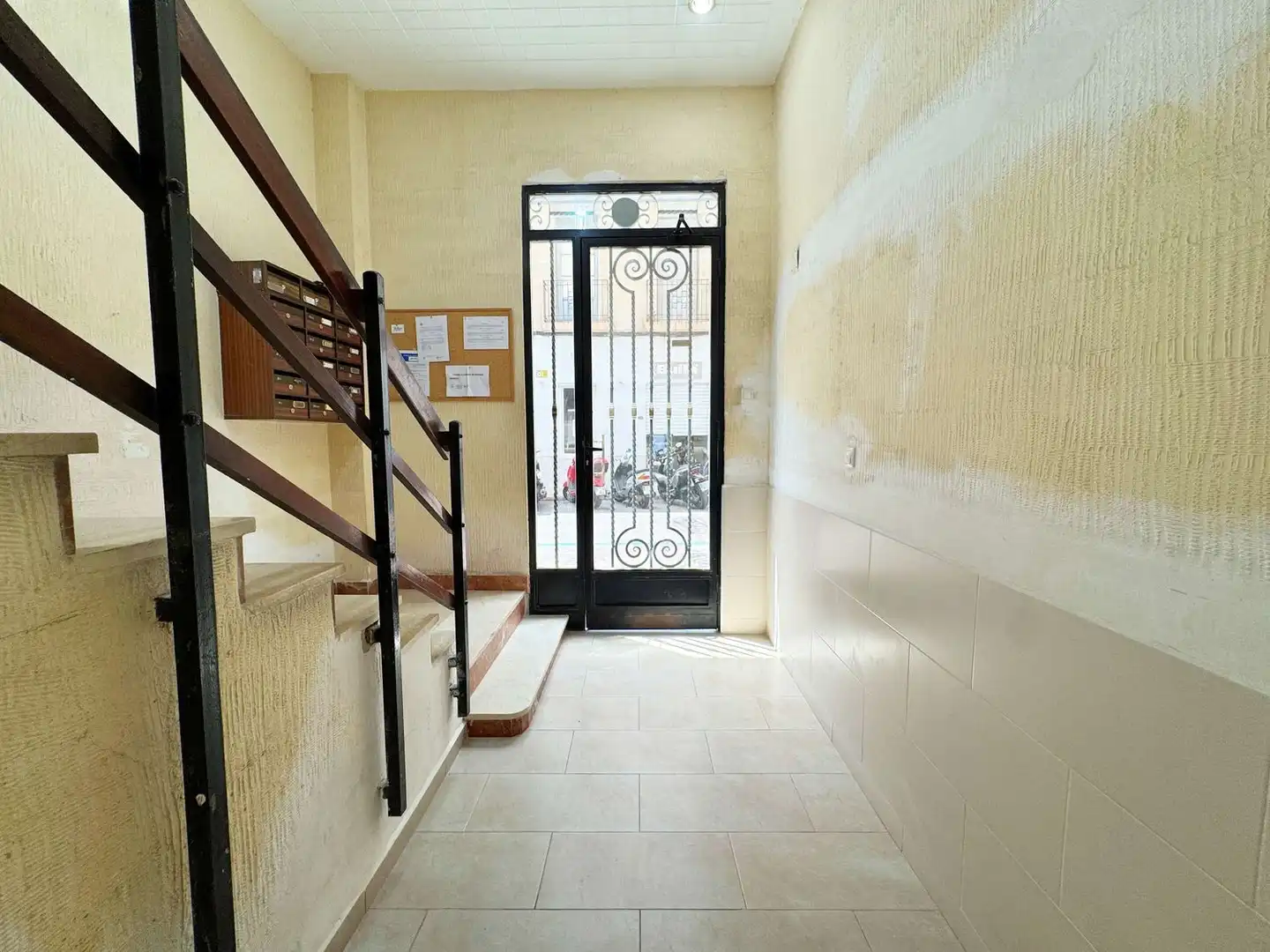 Piso en venta en Alicante / Alacant con Aire acondicionado, Terraza y Trastero