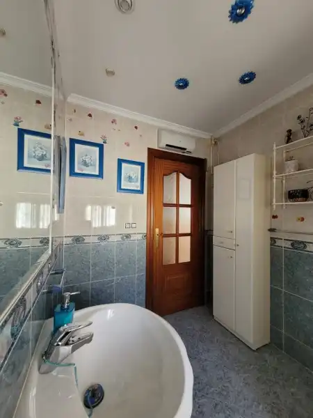 Bathroom of Houses for sale in Málaga  with Air Conditioner, Heating and Terrace