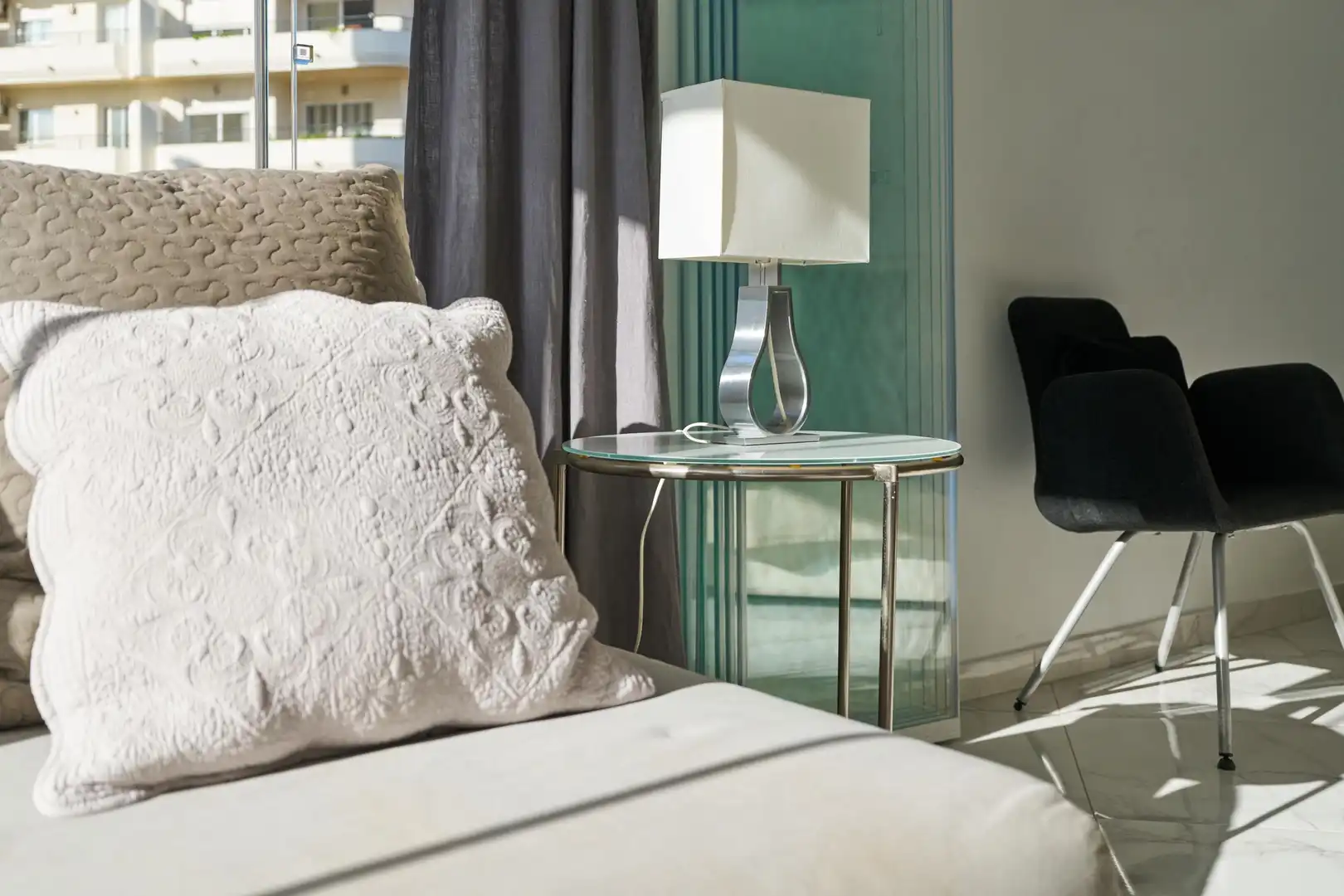 Schlafzimmer von Wohnungen zum Verkauf in Marbella mit Klimaanlage, Möbliert und Balkon