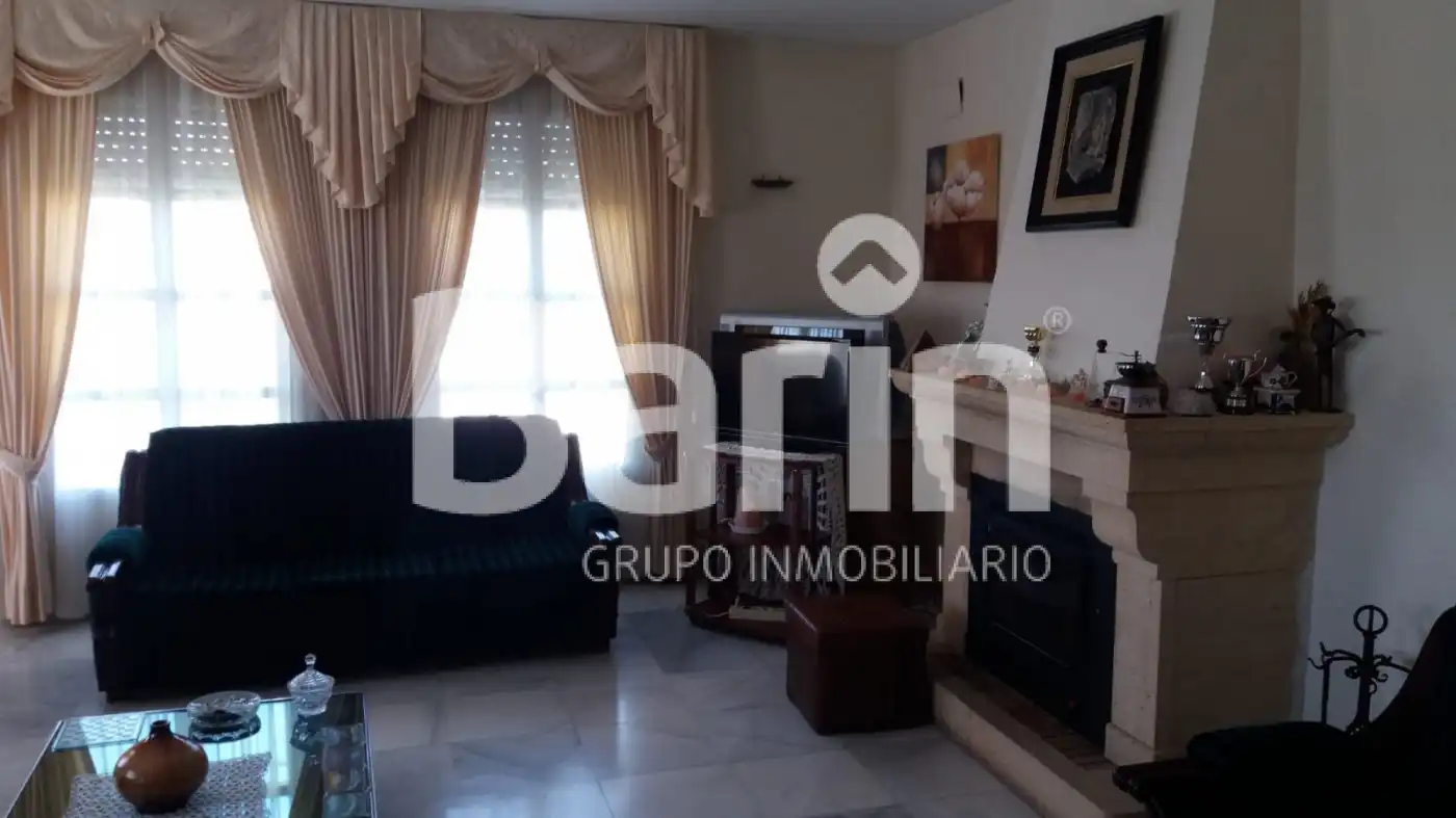 Chalet con piscina en venta en Norte-Sierra, imagen 6