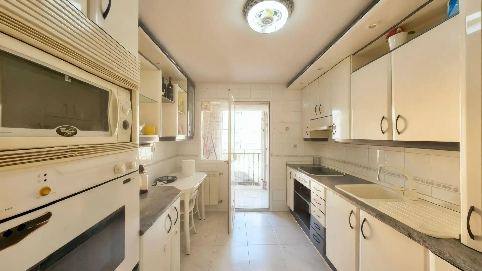 Cocina de Apartamento en venta en Aranjuez con Aire acondicionado, Calefacción y Trastero