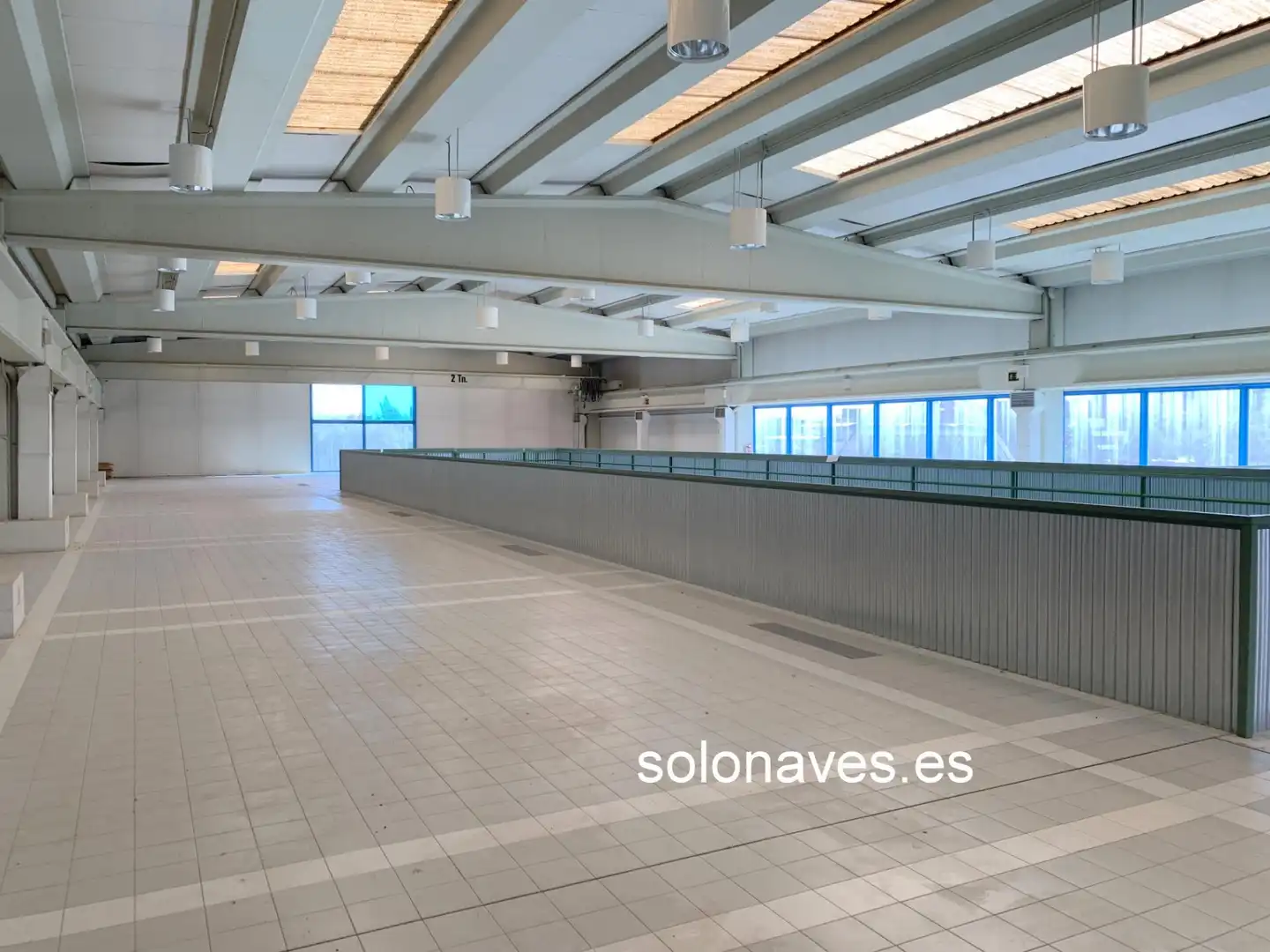 Nau industrial de lloguer en Zaragoza