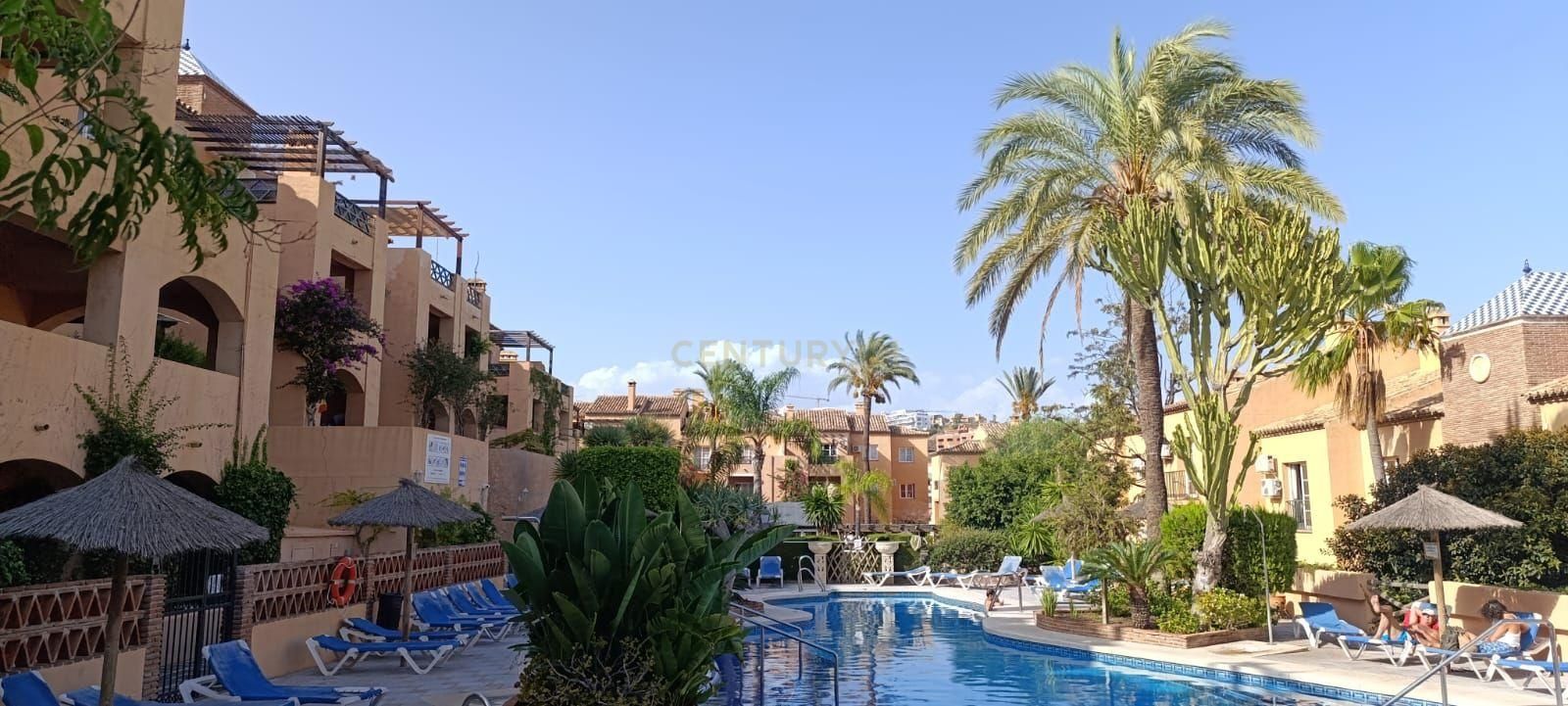 Vista exterior de Planta baja en venta en Mijas con Aire acondicionado, Jardín privado y Horno