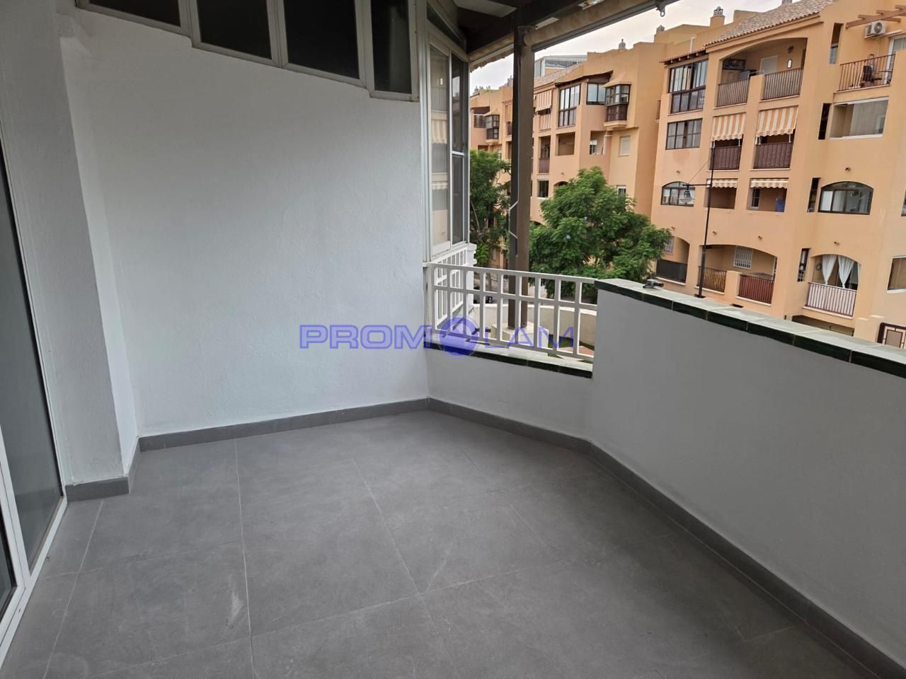 Balcony of Flat for sale in Fuengirola  with Air Conditioner and Terrace