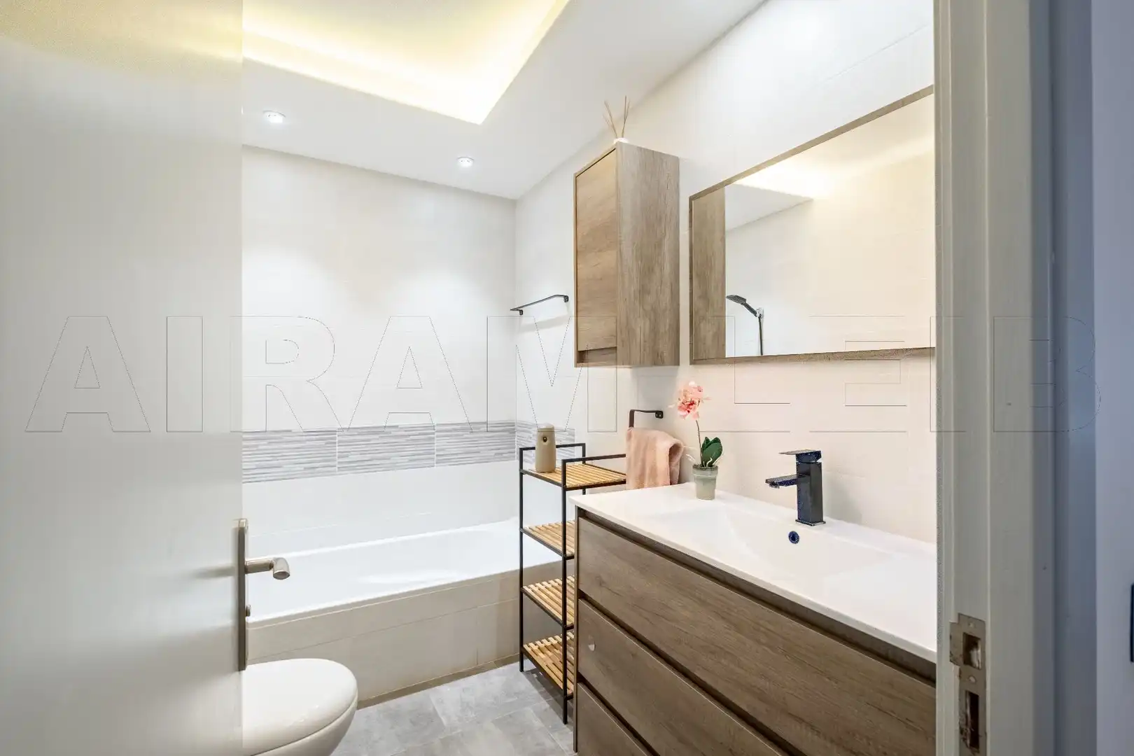 Bathroom of Flat for sale in Pollença  with Air Conditioner