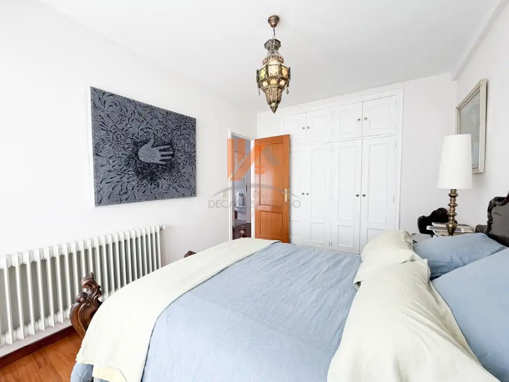 Habitación de Casa adosada en venta en Brión con Jardín privado, Trastero y Horno