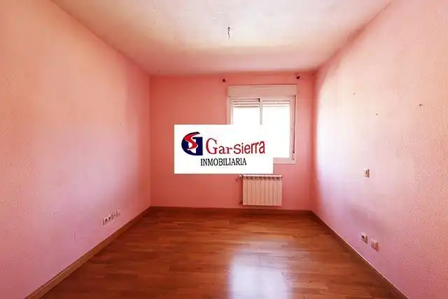 Habitación de Piso en venta en Valdemoro con Calefacción, Trastero y Piscina comunitaria