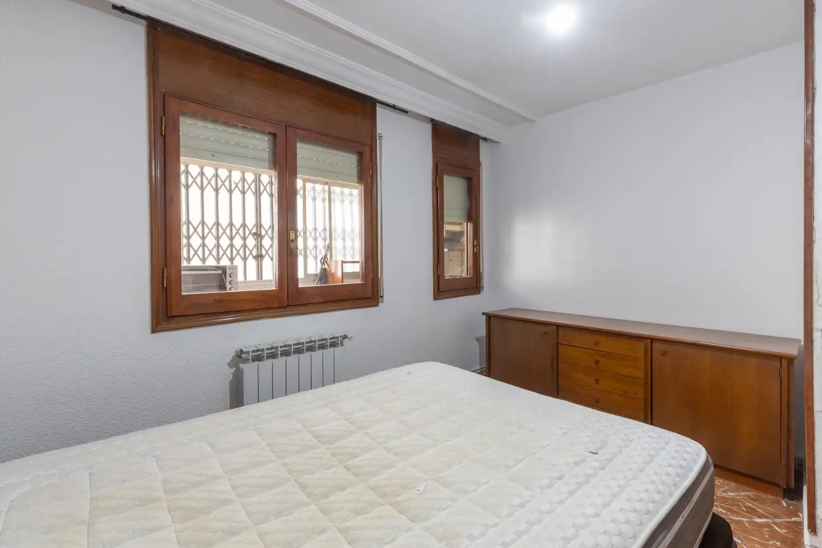 Habitación de Piso en venta en Granada con Calefacción y Terraza