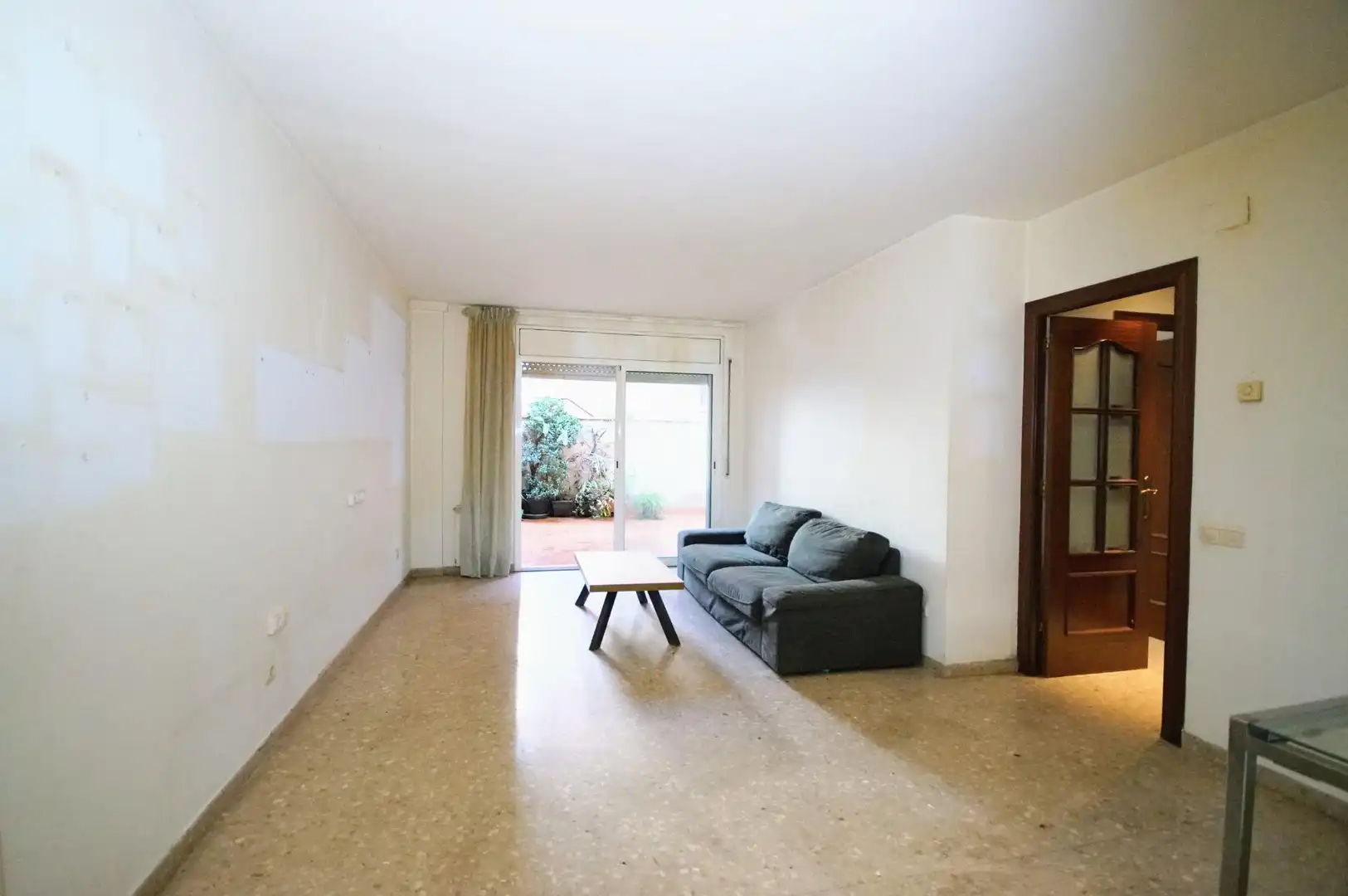Living room of Flat for sale in L'Hospitalet de Llobregat  with Terrace