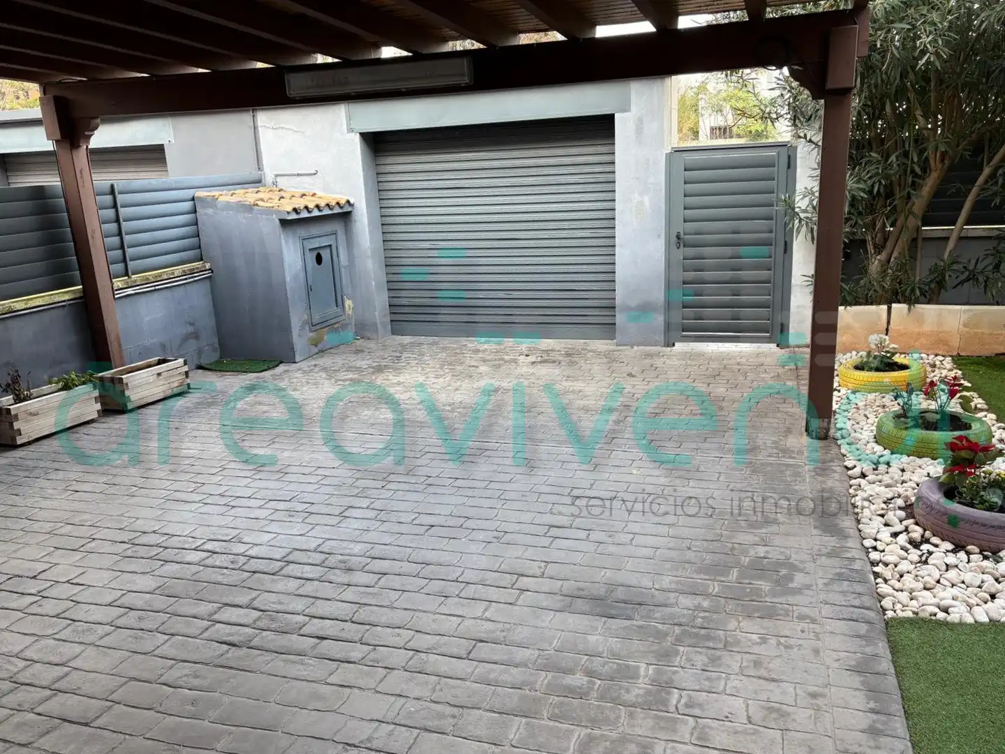 Parking de Casa adosada en venta en Castellón de la Plana / Castelló de la Plana con Aire acondicionado, Calefacción y Jardín privado