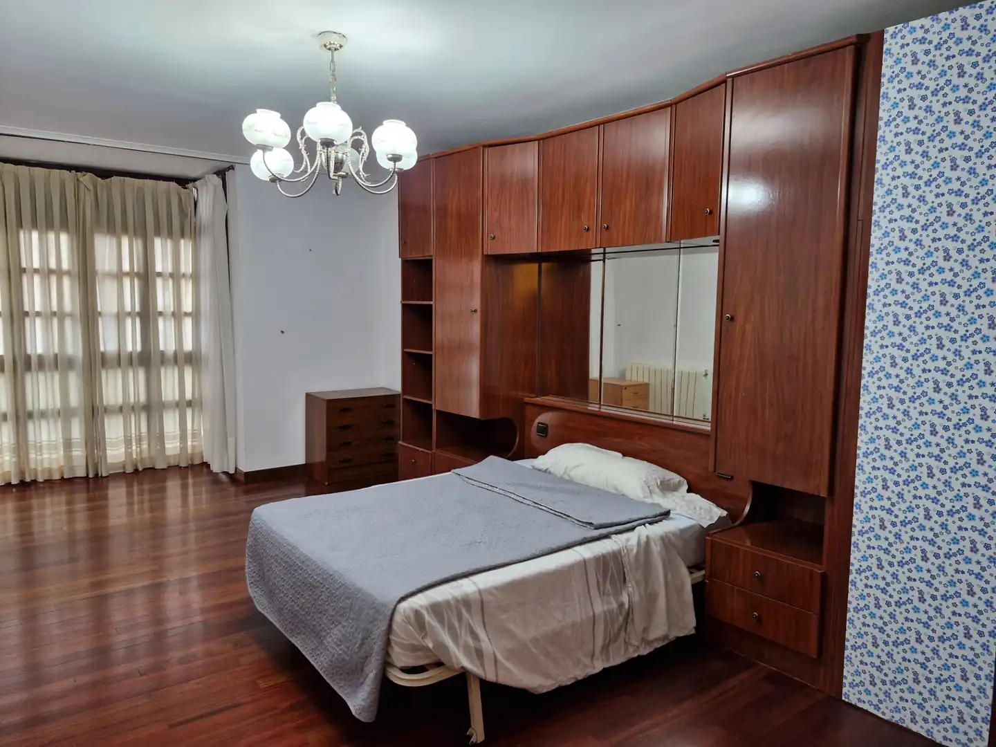 Habitación de Piso de alquiler en Valle de Mena con Calefacción, Parquet y Amueblado