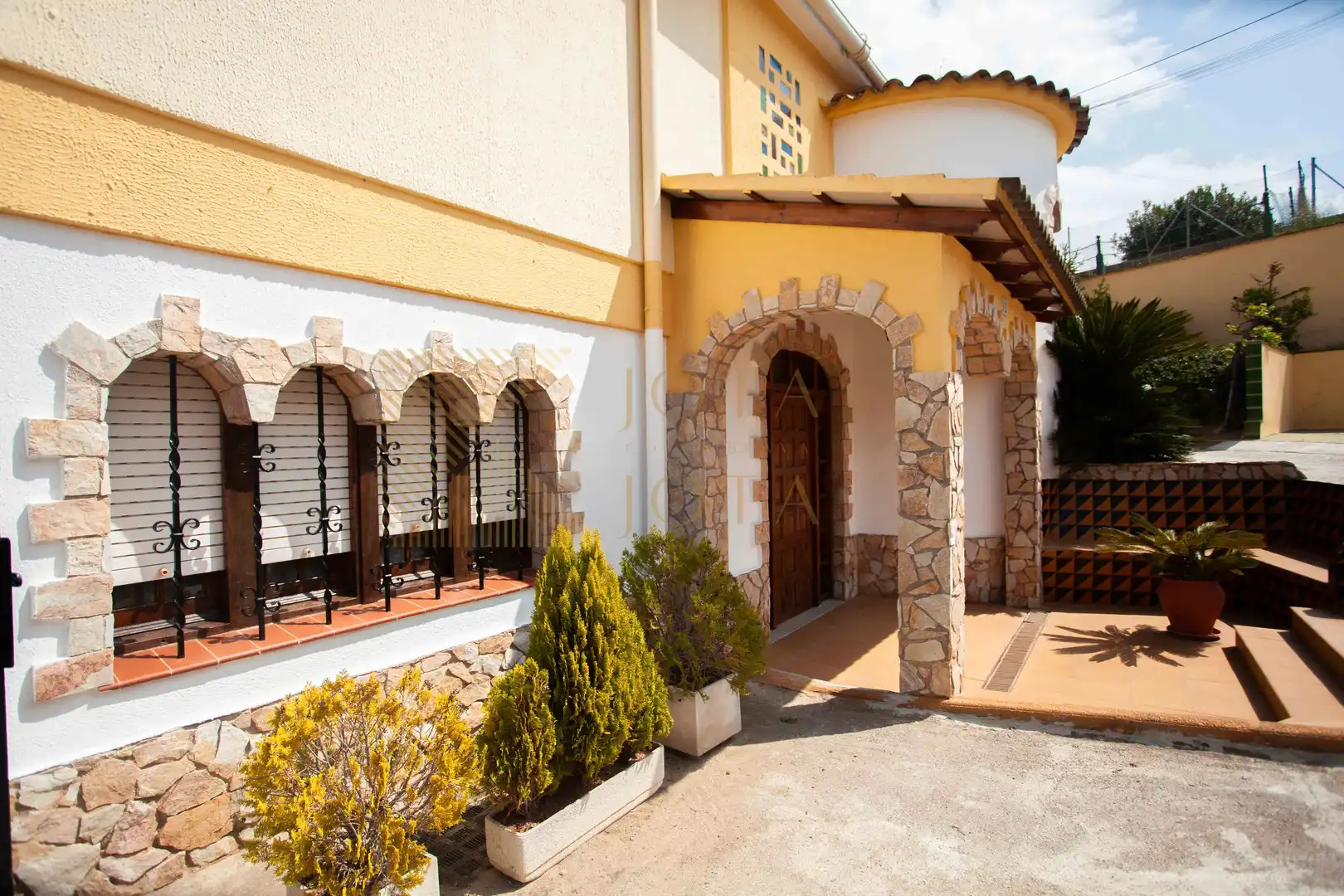 Casa con terrazza in vendita a Fenals, imagen 3