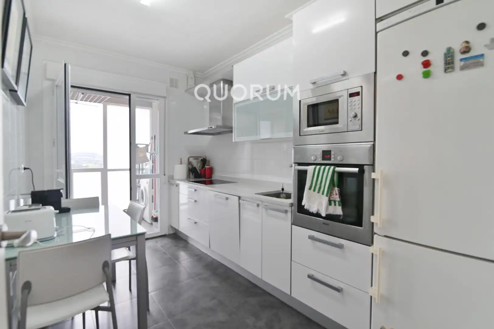 Cocina de Piso en venta en Getxo  con Calefacción y Trastero