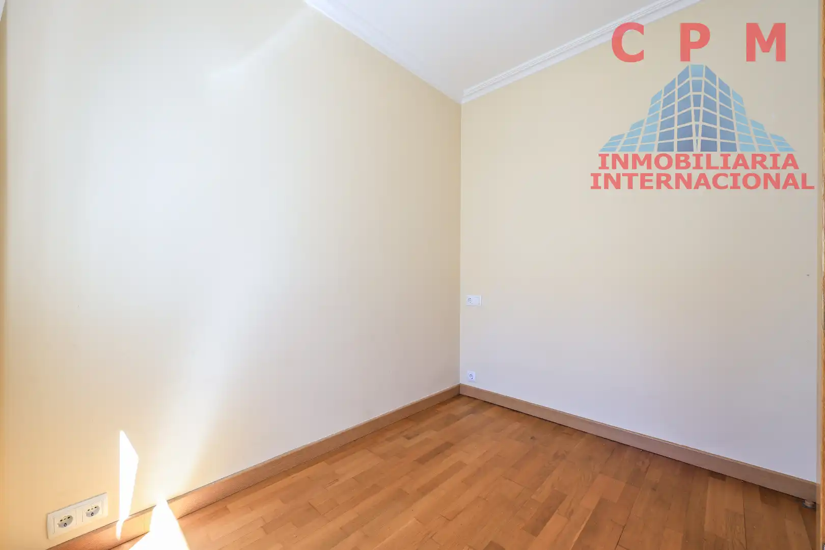 Schlafzimmer von Wohnung zur Miete in Madrid mit Klimaanlage, Heizung und Parkett