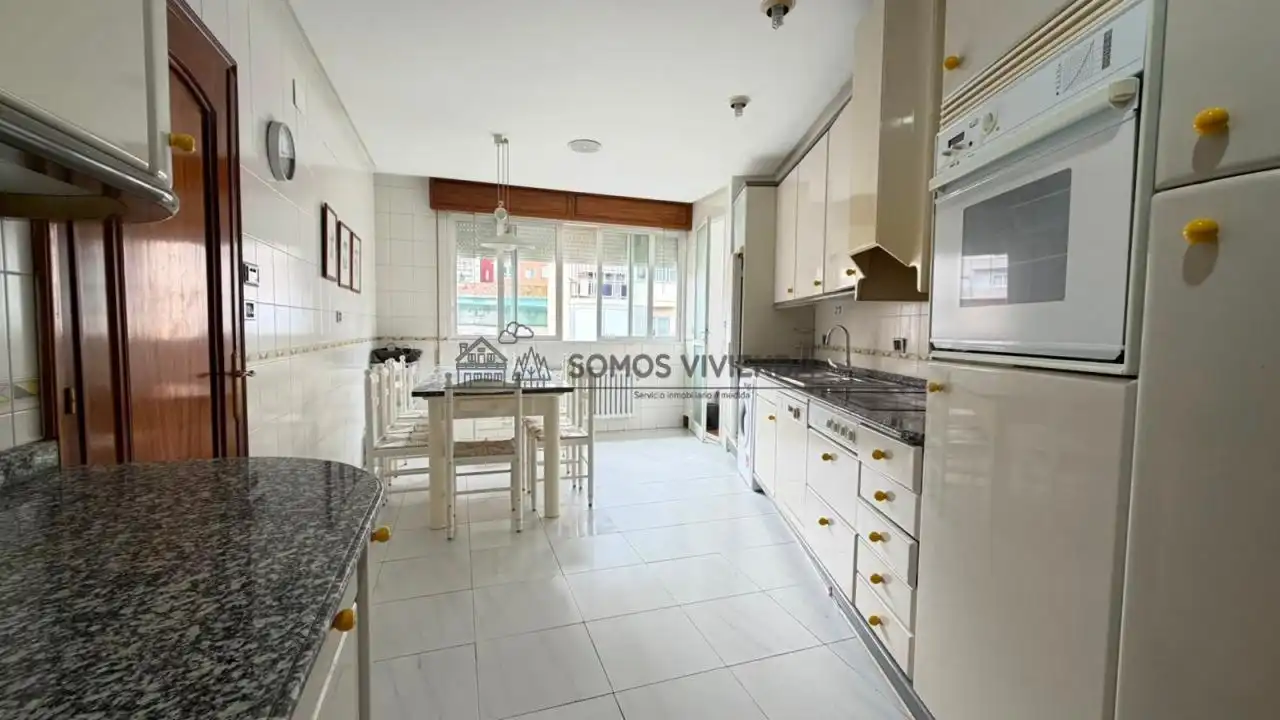 Kitchen of Flat for sale in Ourense Capital   with Heating, Furnished and Balcony