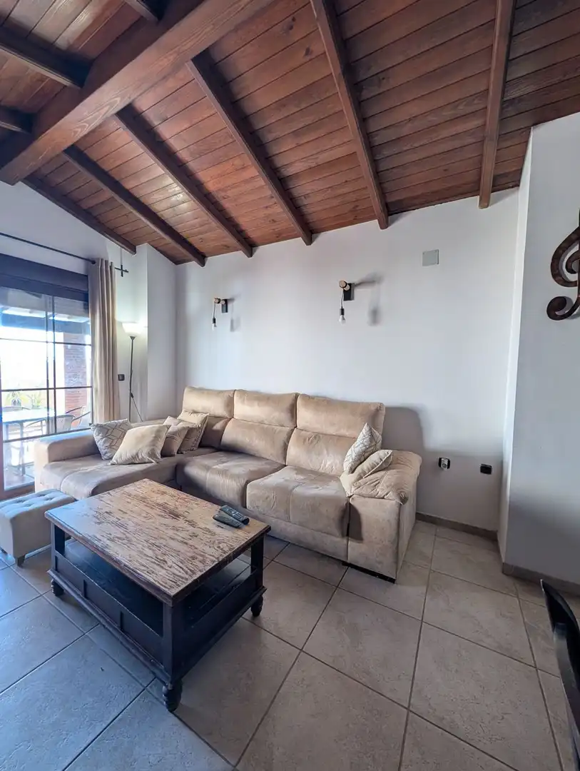 Sala de estar de Planta baja de alquiler en Estepona con Terraza y Se aceptan mascotas