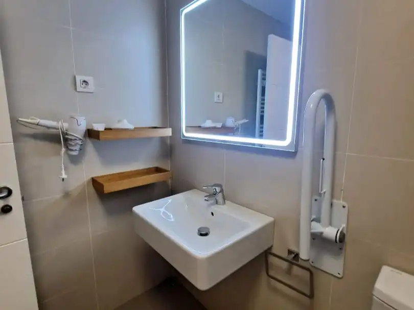 Bathroom of Flat for rent in Ibaiondo