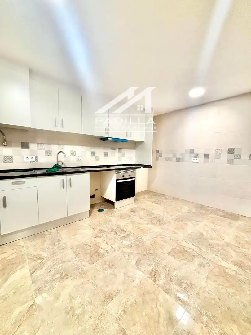 Cocina de Casa adosada en venta en El Viso de San Juan con Calefacción