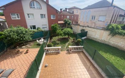 Jardí de Casa adosada en venda en Burgos Capital amb Calefacció, Jardí privat i Parquet