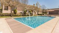 Swimming pool of House or chalet for sale in Nuevo Baztán  with Air Conditioner, Heating and Private garden