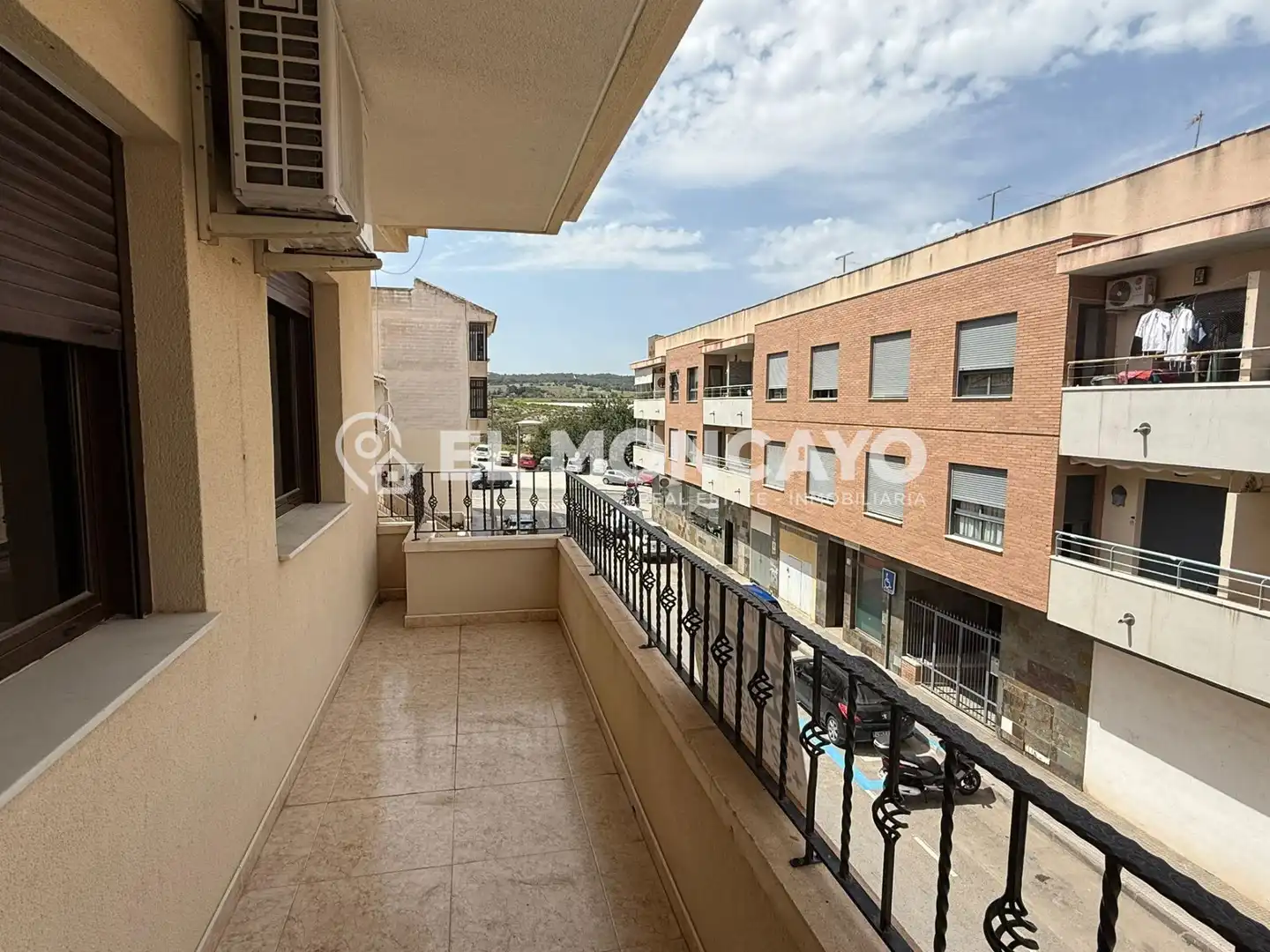 Vista exterior de Apartament en venda en San Miguel de Salinas amb Aire condicionat, Calefacció i Terrassa