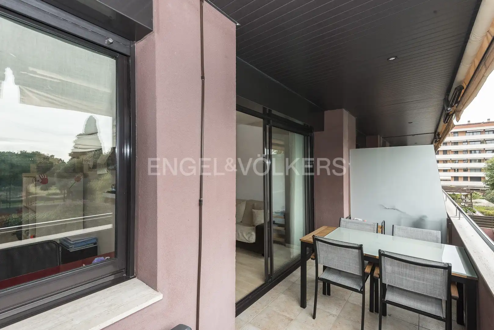 Terrace of Flat for sale in Vilanova i la Geltrú  with Air Conditioner, Heating and Private garden
