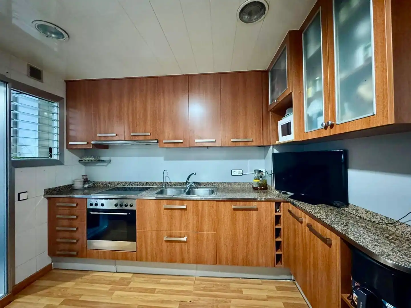 Kitchen of Flat for sale in Badalona  with Air Conditioner and Heating