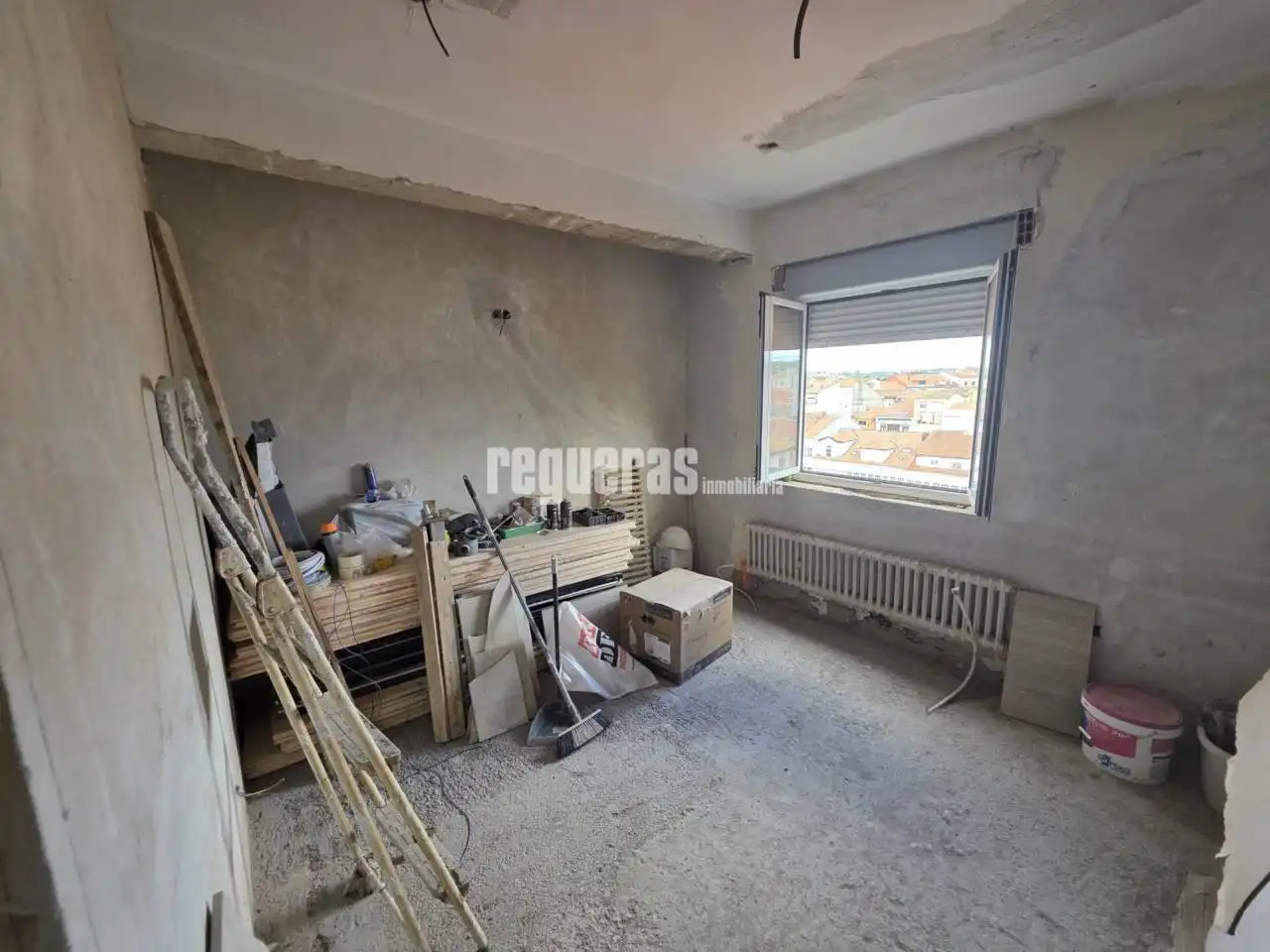 Habitación de Apartamento en venta en Avilés con Calefacción