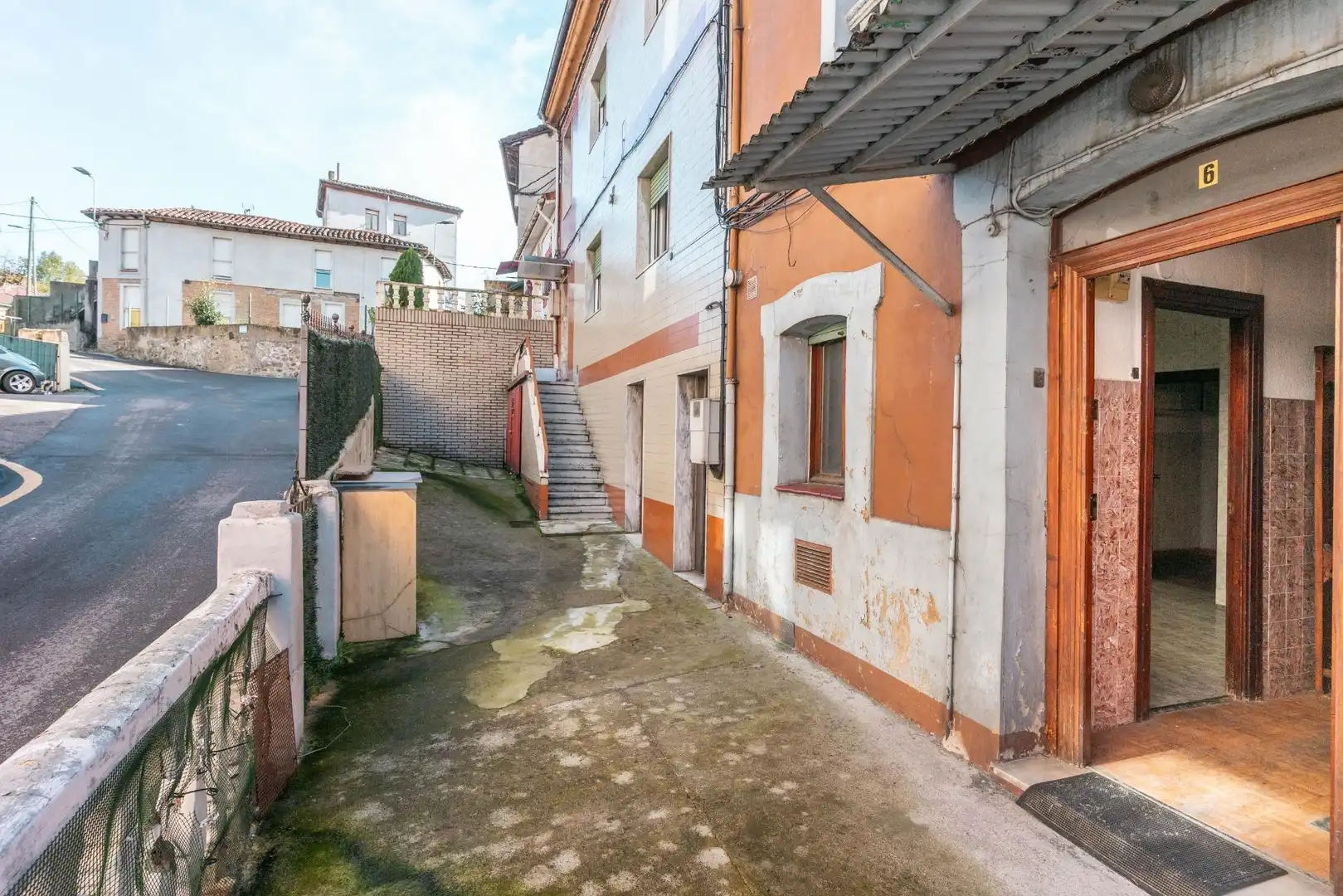 Gebäude zum Verkauf in Calle de Valentín Ochoa, 4, La Felguera