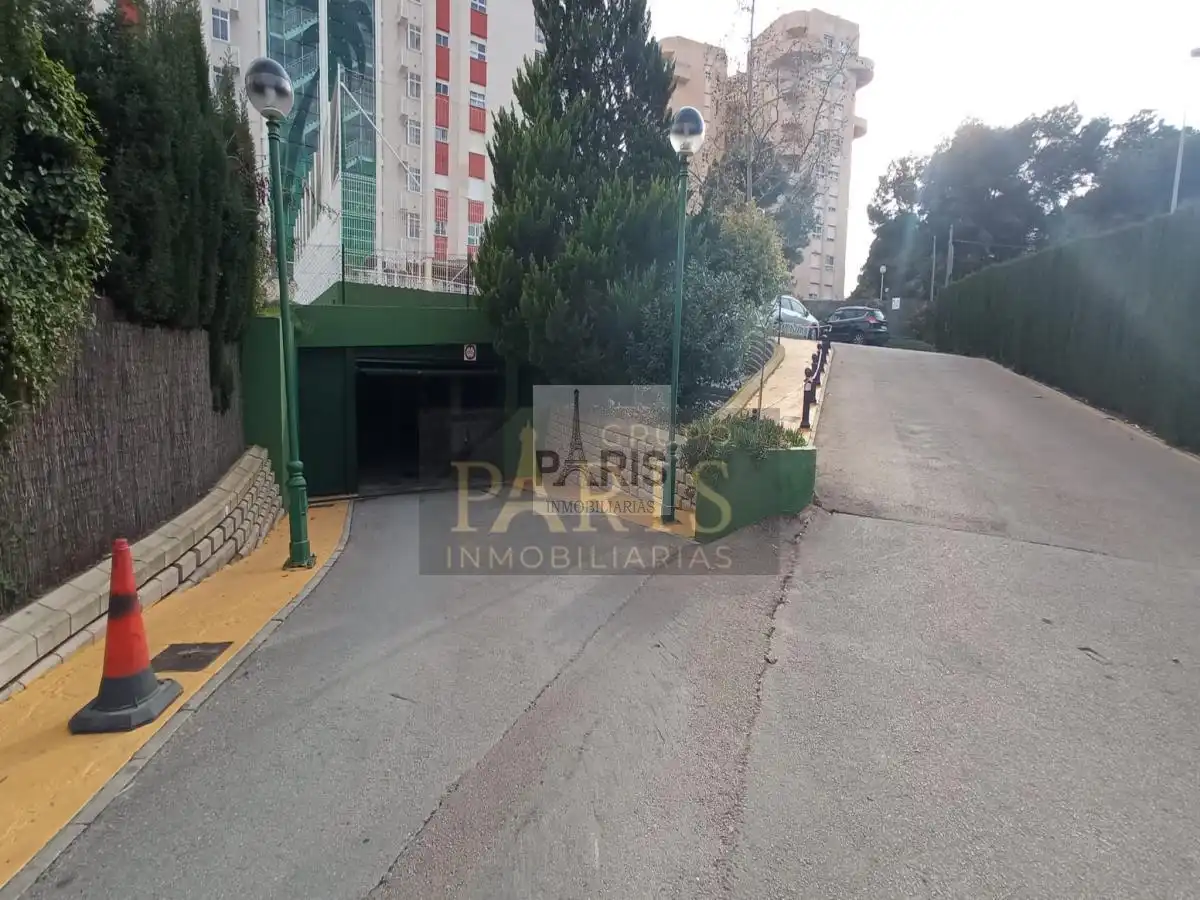 Garaje en venta en Puerta de Hierro, Barrio de la Concepción
