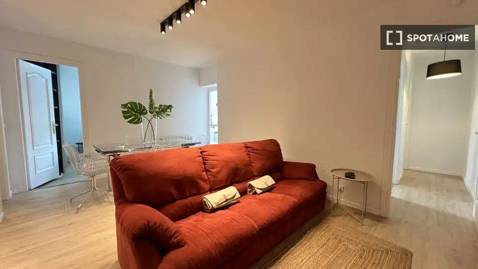 Living room of Flat for rent in Madrid  with Air Conditioner, Heating and Furnished