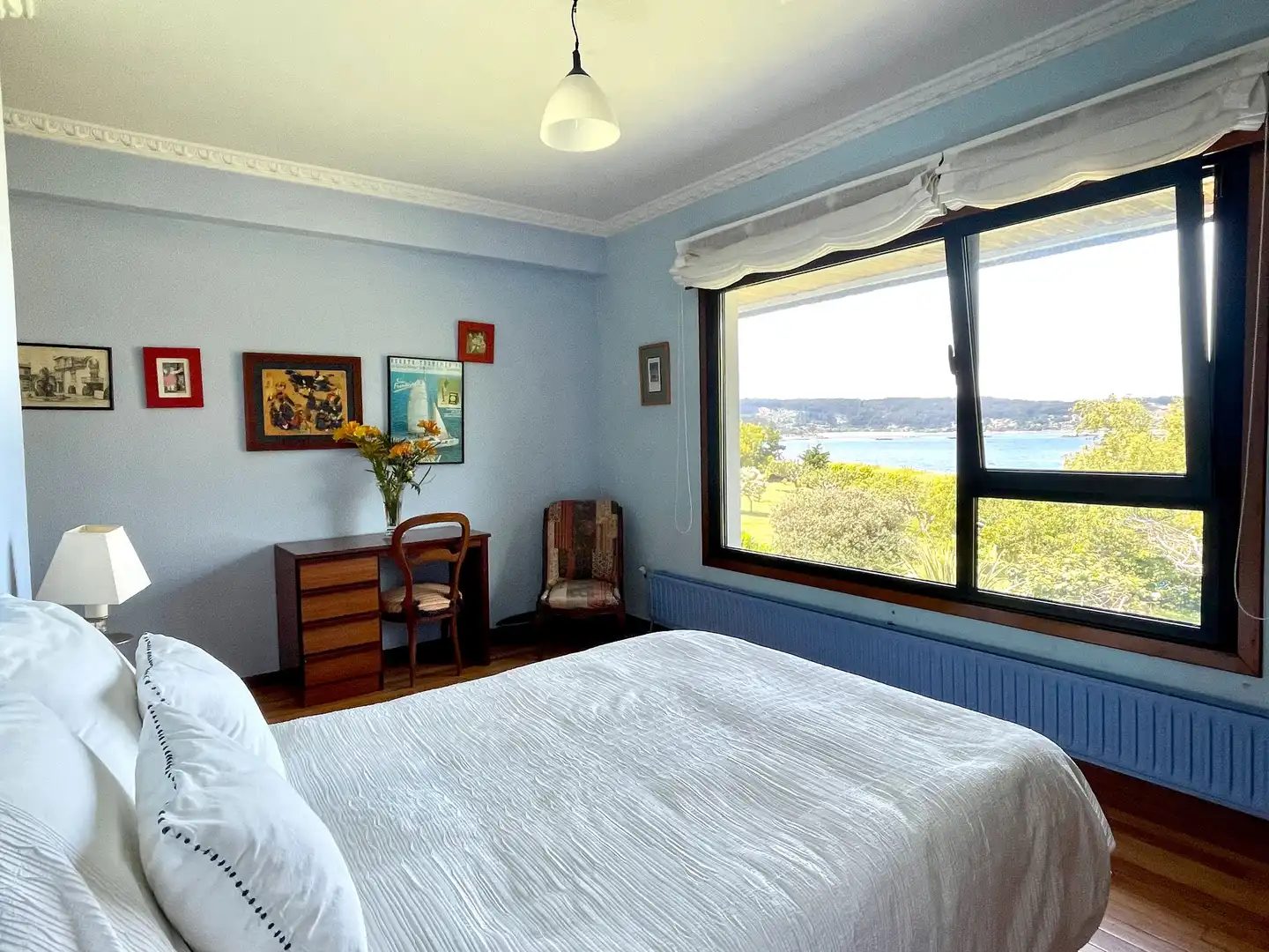 Habitación de Casa o chalet de alquiler en Cangas  con Jardín privado, Parquet y Terraza