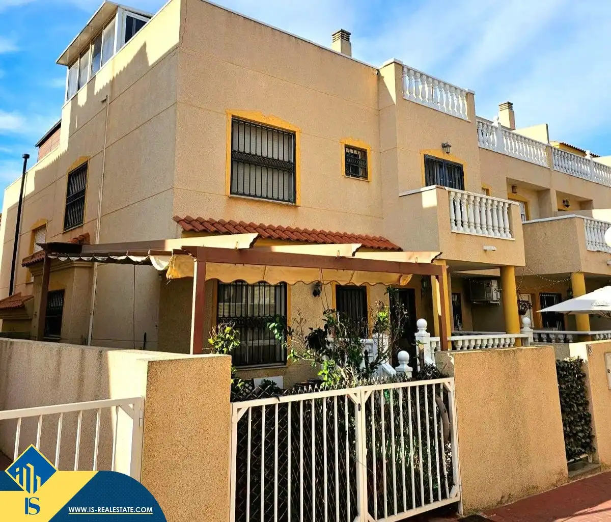 Casa con piscina in vendita a El Edén