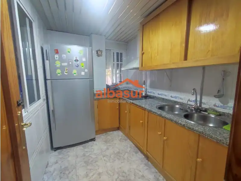 Cuina de Casa o xalet en venda en Córdoba amb Aire condicionat, Calefacció i Terrassa