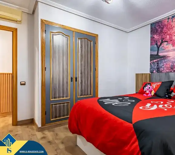 Dormitori de Casa o xalet en venda en Torrevieja amb Jardí privat, Terrassa i Moblat