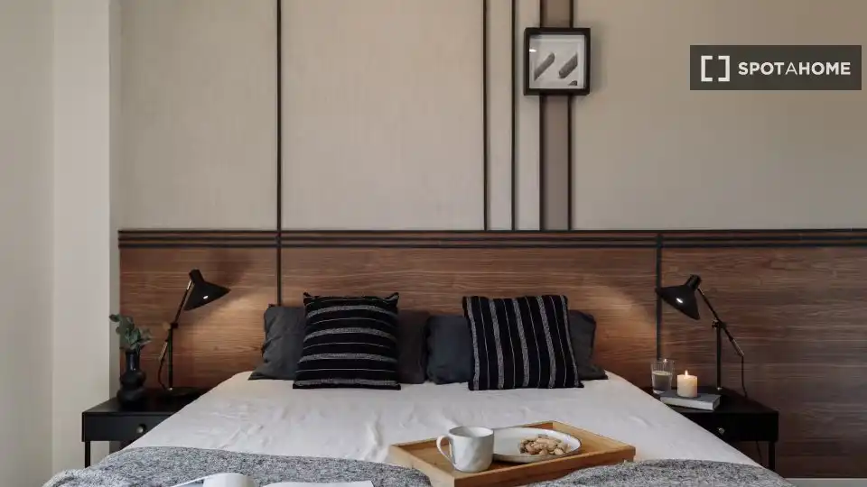 Dormitori de Apartament per a compartir en Barcelona amb Aire condicionat, Terrassa i Moblat