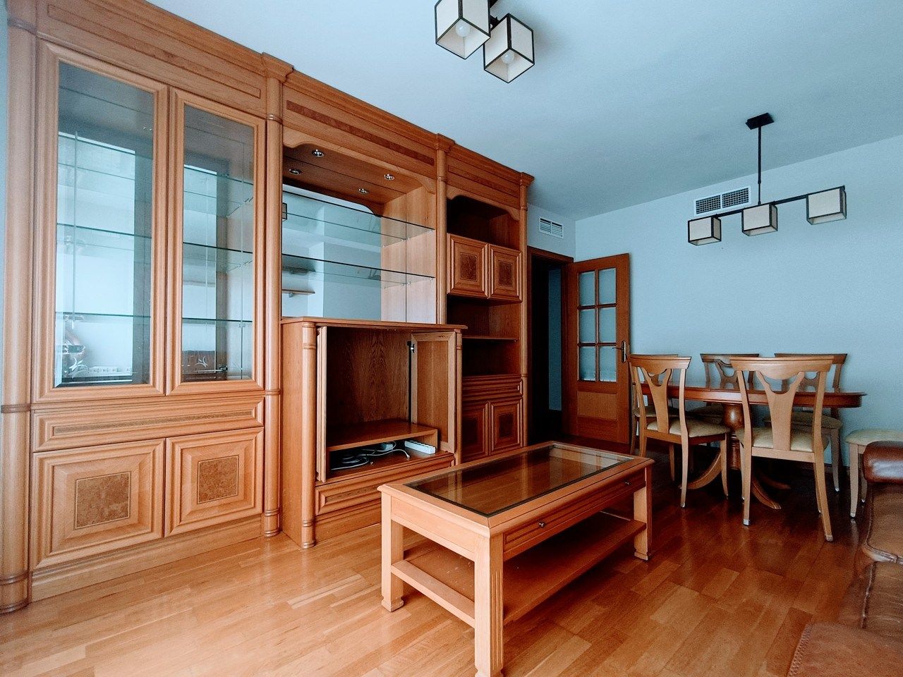 Living room of Flat to rent in  Madrid Capital  with Air Conditioner, Heating and Terrace