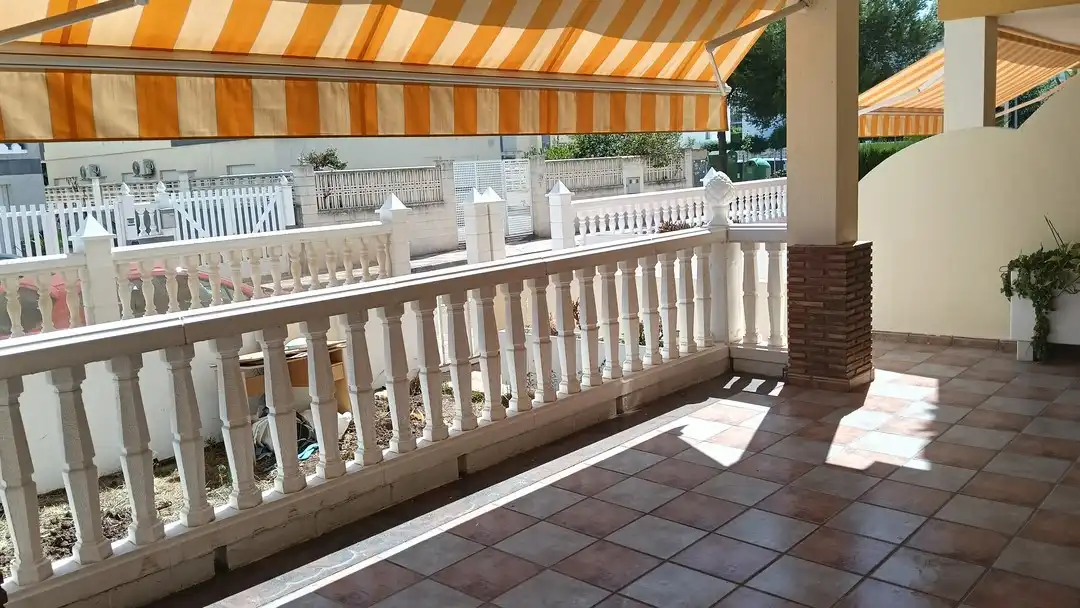 Terrasse von Wohnungen zum Verkauf in Xeraco mit Klimaanlage, Privatgarten und Terrasse