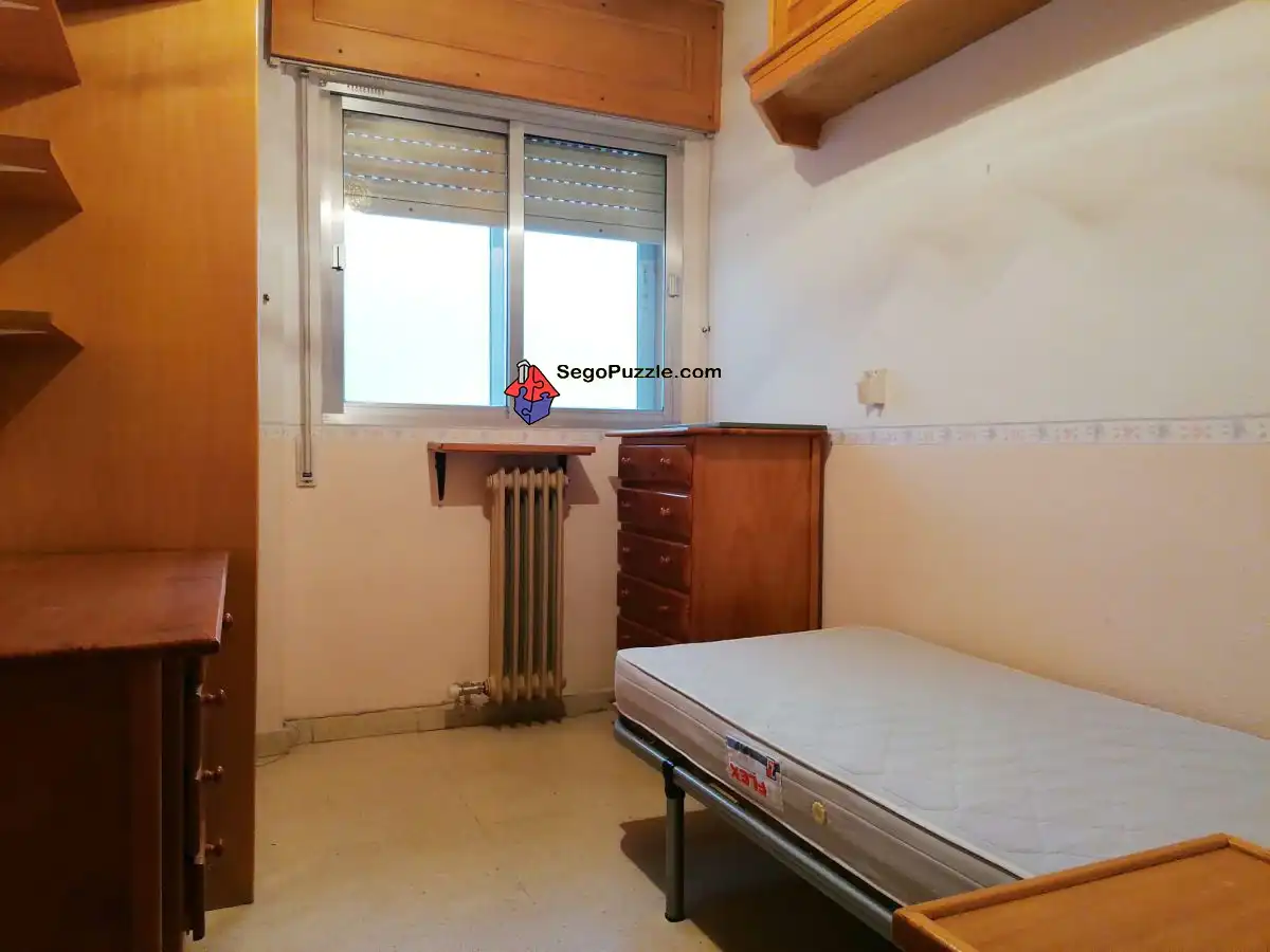Habitación de Piso en venta en Segovia con Calefacción, Terraza y Amueblado
