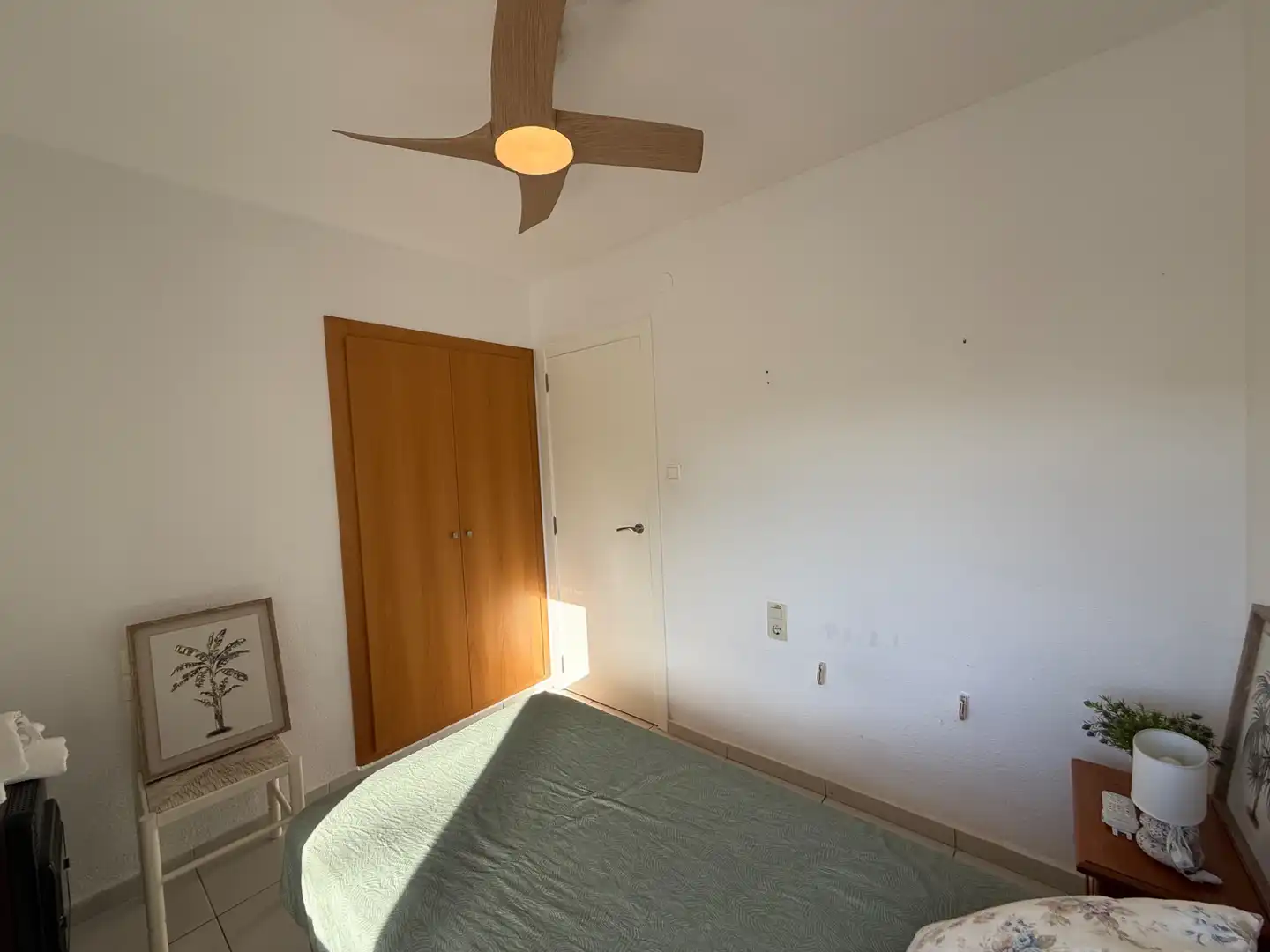 Dormitori de Apartament de lloguer en Dénia amb Calefacció, Terrassa i Traster