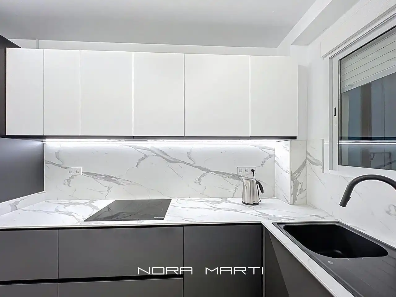 Kitchen of Flat for sale in Barcelona  with Air Conditioner, Heating and Parquet flooring